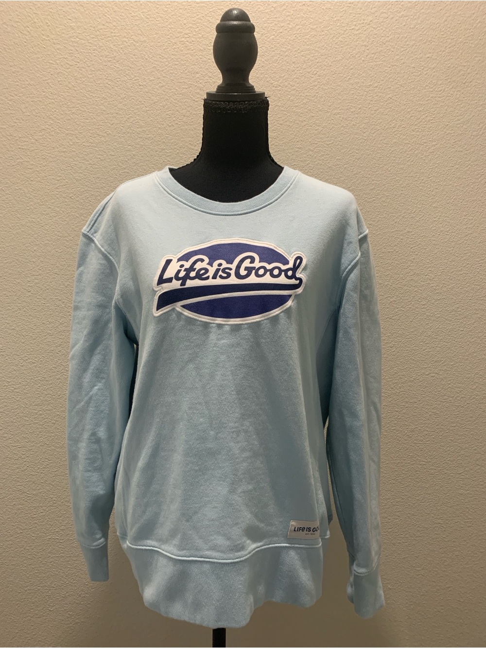 Life Is Good 100% Cotton Pale Blue Crewneck with Logo Patch (Size M)